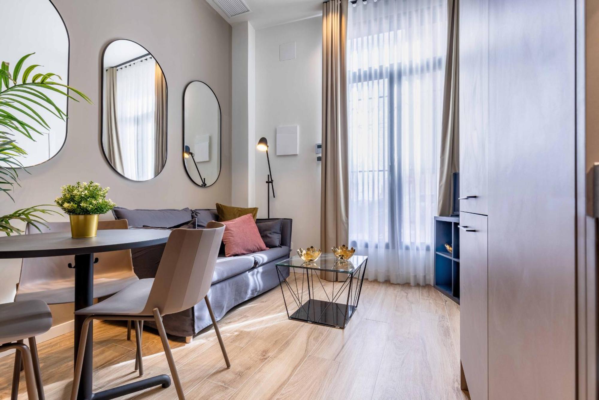 Castilla En Madrid Exterior photo