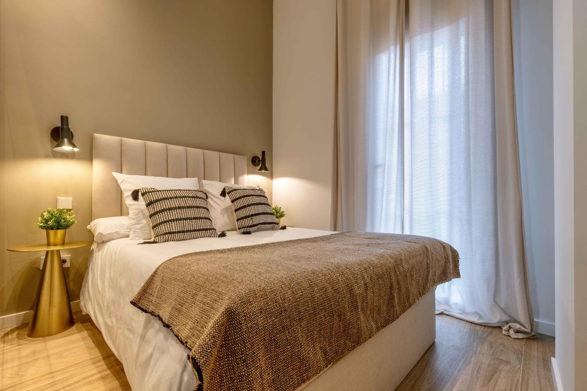 Castilla En Madrid Exterior photo