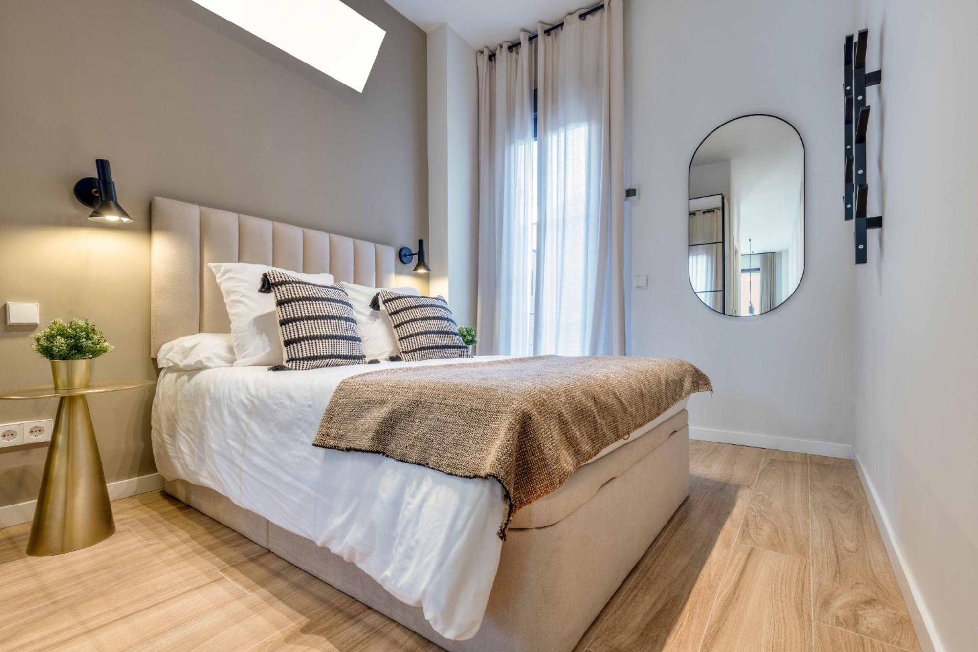Castilla En Madrid Exterior photo